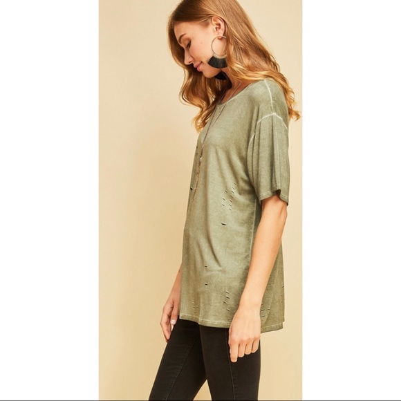 Washed Destructed Scoop Neck Tee - Picture 3 of 12